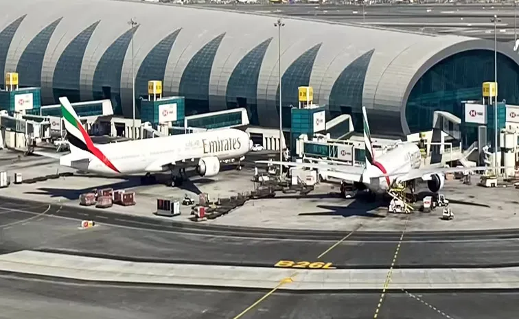 dubai airport allow to passengers without documents