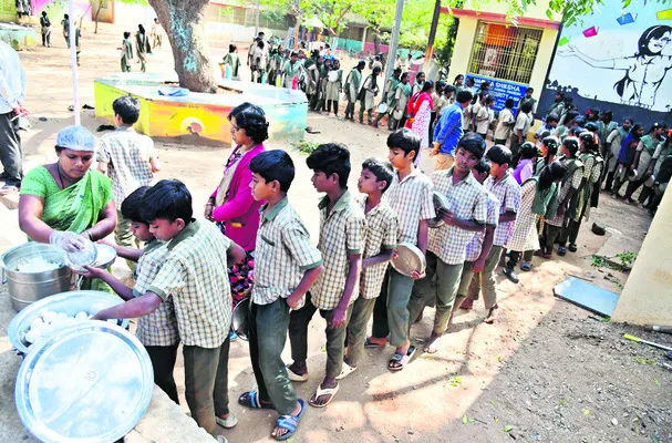 కోడిగుడ్ల కుంభకోణంపై సమగ్ర విచారణ