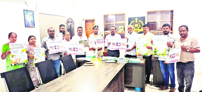 చైనా మాంజాతో  పక్షులకు ప్రమాదం 
