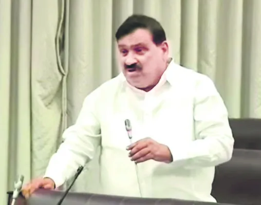 30 శాతం జిల్లా  అభివృద్ధికి కేటాయించాలి 