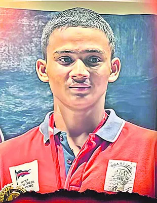 ఆత్మహత్యాయత్నానికి పాల్పడిన విద్యార్థి మృతి