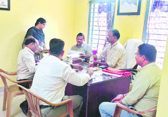 ఎంపీడీఓ అన్వర్‌పై విచారణ 