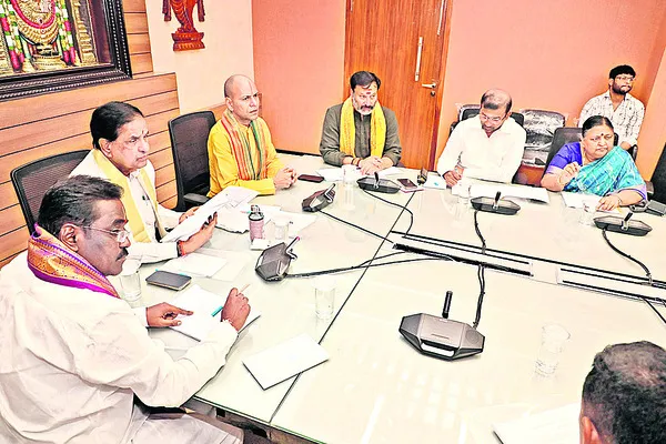 ఇంజినీరింగ్‌ పనులు త్వరితగతిన పూర్తి చేయండి 