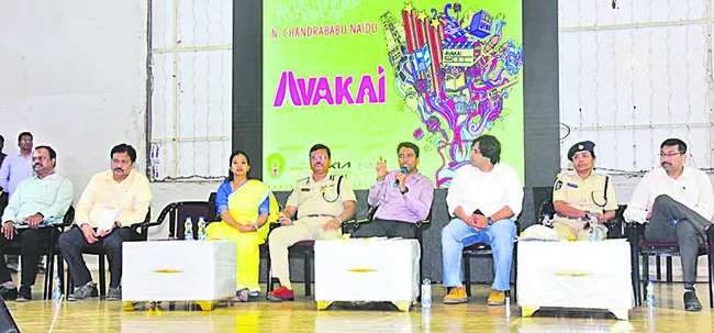 ఆవకాయ్‌ ఉత్సవాల్లో పర్యాటకులకే పెద్ద పీట 