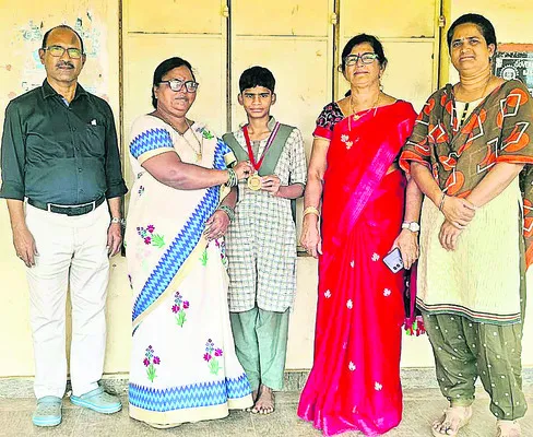 జాతీయ స్థాయి పోటీలకు బాలికల పాఠశాల విద్యార్ధిని