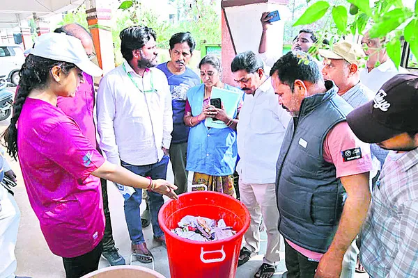 తడి, పొడి చెత్తను  వేర్వేరుగా అందించాలి