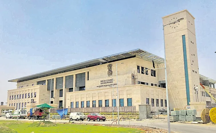 భక్తులను అమానవీయ రీతిలో తనిఖీలు చేయడం ఆపాల్సిందే