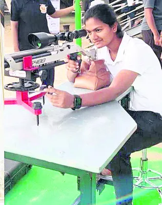 ఎయిర్‌ రైఫిల్‌ షూటింగ్‌లో బ్రాంజ్‌మెడల్‌