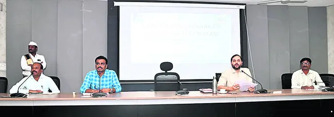 ‘పది’లో వందశాతం ఉత్తీర్ణత సాధించాలి