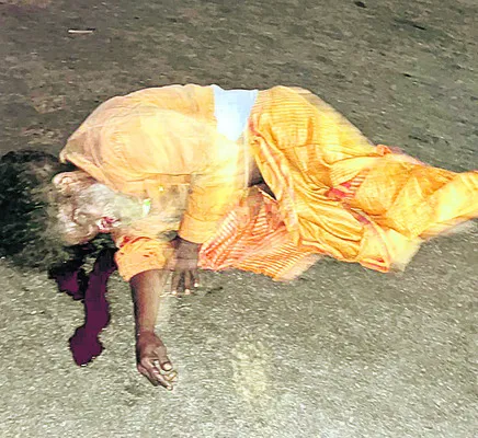 ఆర్టీసీ బస్సు ఢీకొని వ్యక్తి మృతి