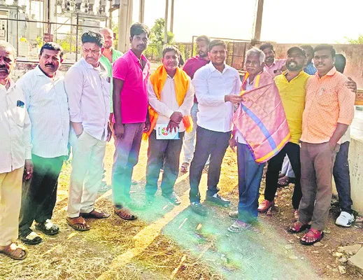 కార్మికుల సమస్యలపై పోరాడుతాం 