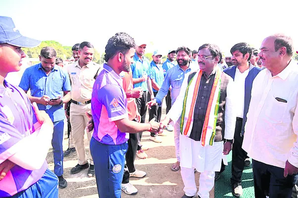 క్రీడాకారుల్లో ప్రతిభను వెలికితీయడమే లక్ష్యం