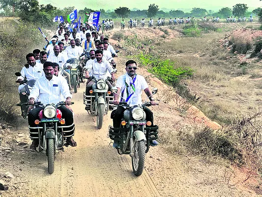 రైతుల కోసం కేతిరెడ్డి జలపోరాటం 