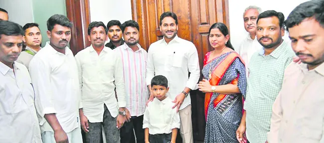 అధైర్య పడొద్దు, అండగా ఉంటాం