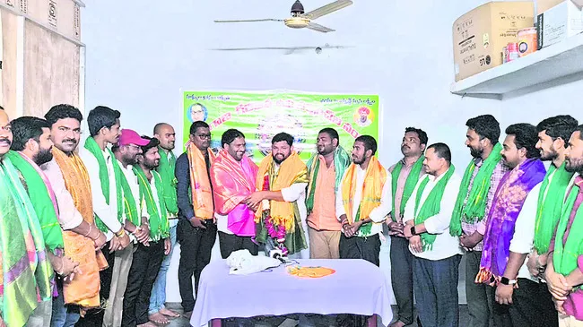 ఉప సర్పంచ్‌లకు గౌరవ వేతనం ఇవ్వాలి