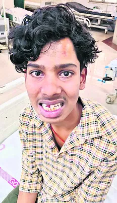 బడిలో బాహాబాహీ