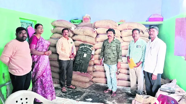 డీలర్ల మాయాజాలం