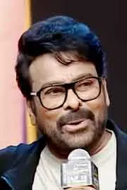 Chiranjeevi Konidela Praises Sushmita at Mana Shankara Vara Prasad Movie Pre Release Event11