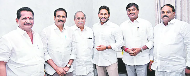 పార్టీ బలోపేతానికి చురుకై న పాత్ర