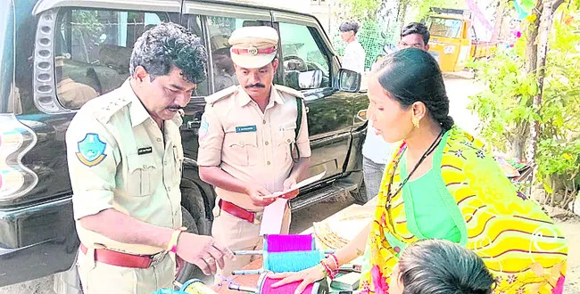 మాంజా.. ప్రమాదాల పంజా