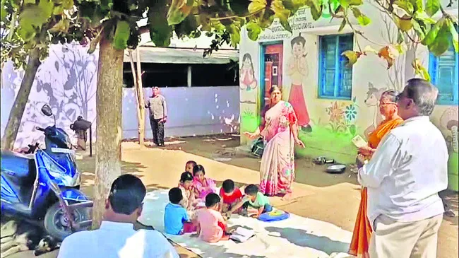 ఉద్యోగం ఇవ్వలేదని భవన యజమాని అక్కసు