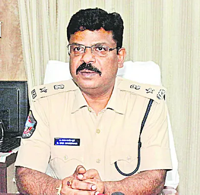 విహారయాత్రల వేళ అప్రమత్తత ముఖ్యం 