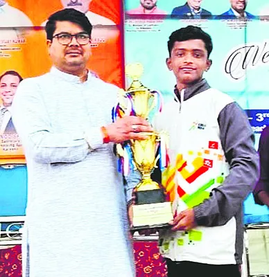 జాతీయ మట్టి కుస్తీ పోటీల్లో గురుకుల విద్యార్థికి రజత పత