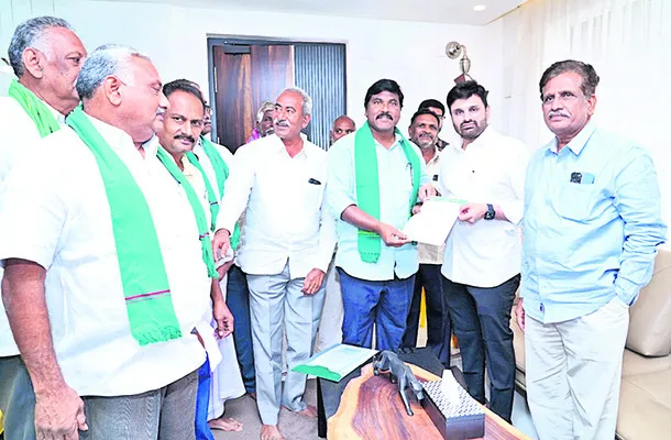 కోకో గింజలకు ధర పాలసీ ప్రకటించాలి 