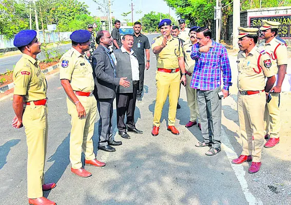 ఎస్‌యూలో కొత్తపల్లి ఠాణా 