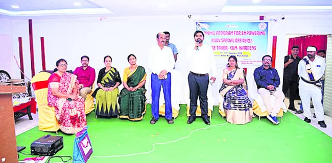 చదువుతోనే సాధికారత
