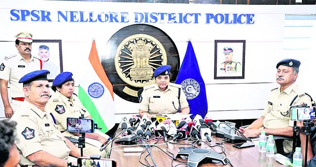 నగదు కోసమే వృద్ధురాలి హత్య