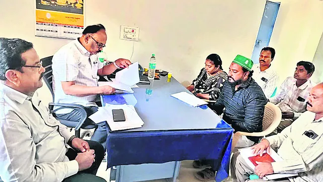 గృహ నిర్మాణాలు వేగవంతం చేయండి