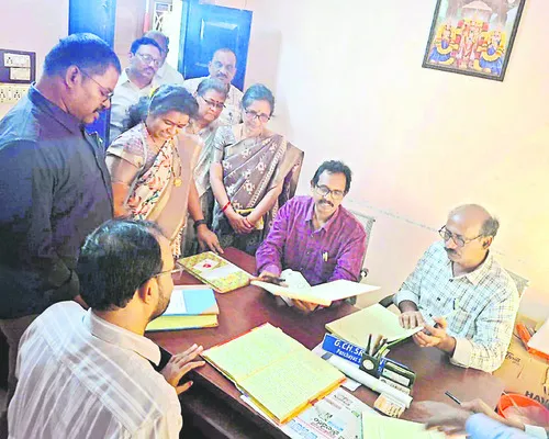 రికార్డుల తయారీపై అవగాహన 