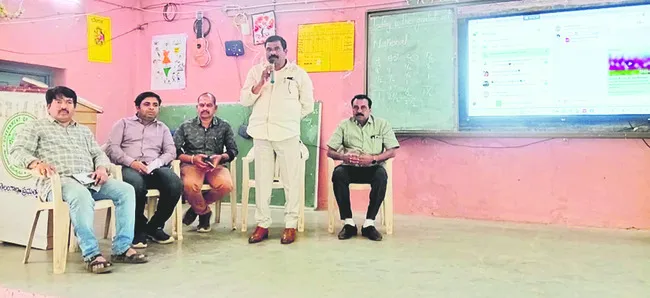 అక్షరాస్యతతోనే మార్పు సాధ్యం 