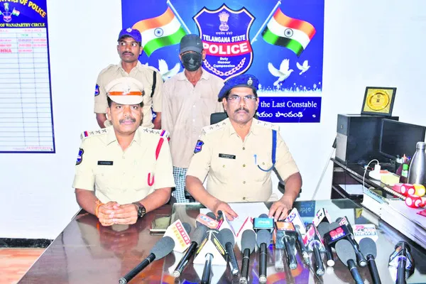 ప్రియుడే కడతేర్చాడు.. 