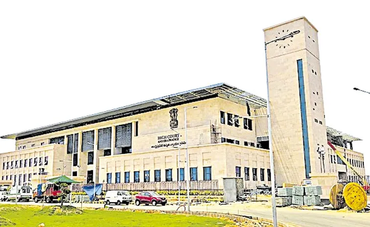 Andhra Pradesh High Court fires on Machilipatnam Municipal Commissioner