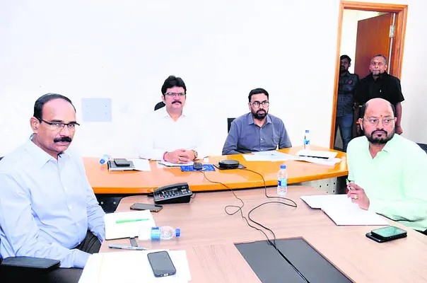 16న ఫొటోతో కూడిన జాబితా