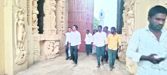 కృష్ణాతీరంలో ఆలయాల అభివృద్ధి కృషి 