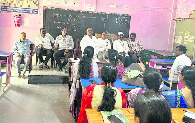 పారదర్శకంగా ఇంటర్‌ ప్రాక్టికల్‌ పరీక్షలు 