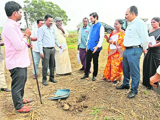 రైతులే స్వయంగా సాగు వివరాలు నమోదు చేయాలి