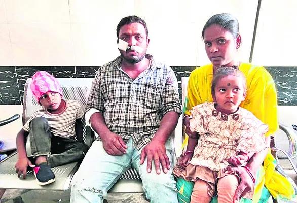 రోడ్డు ప్రమాదంలో   ఇద్దరికి గాయాలు