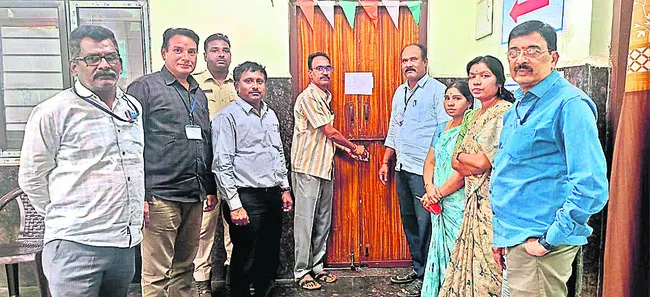 ముగిసిన పోస్టల్‌ బ్యాలెట్‌ గడువు