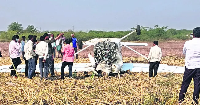 లఘు విమాన పతనంపై అనుమానాలెన్నో? 