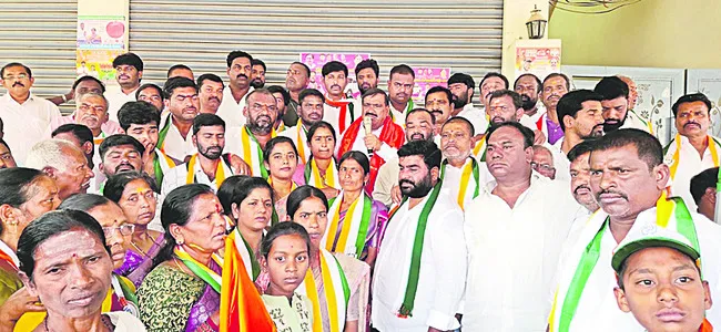 సంక్షేమాన్ని చూసి ఓటెయ్యండి 