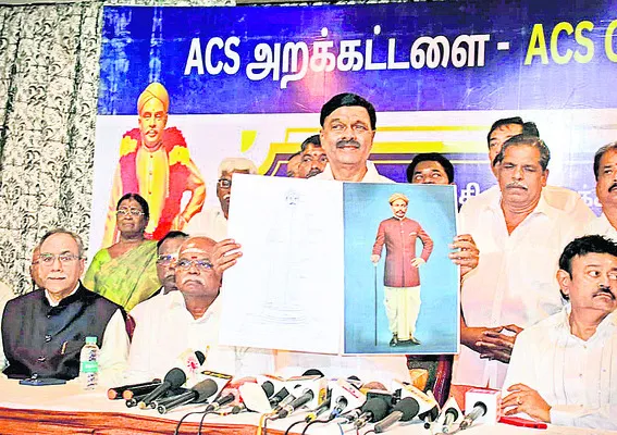 మధురైలో భారీ వావుసీ చిదంబరం విగ్రహం 