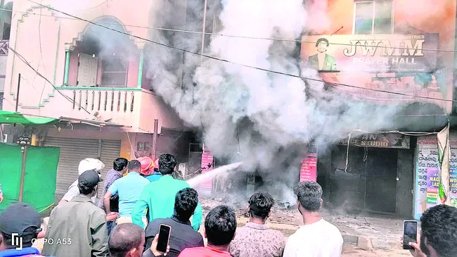 షార్ట్‌ సర్క్యూట్‌తో డయాగ్నొస్టిక్స్‌ దగ్ధం