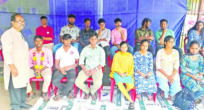 ఫీజు రీయింబర్స్‌మెంట్‌  విడుదల చేయాలి
