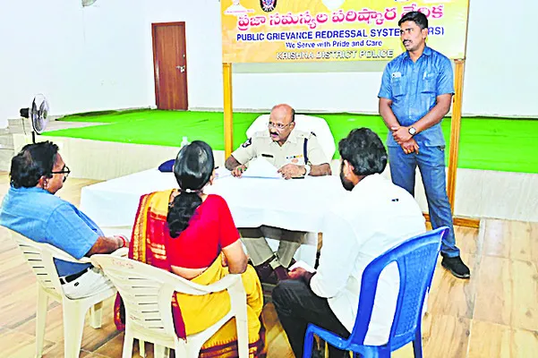 సమస్యలకు సత్వర పరిష్కారం 