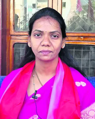 మున్సిపల్‌ బరిలో  సాఫ్ట్‌వేర్‌ ఉద్యోగి