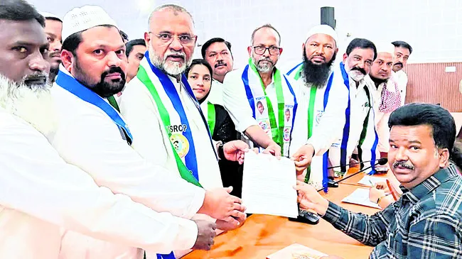 చంద్రబాబూ.. మతవిశ్వాసాలతో ఆటలొద్దు